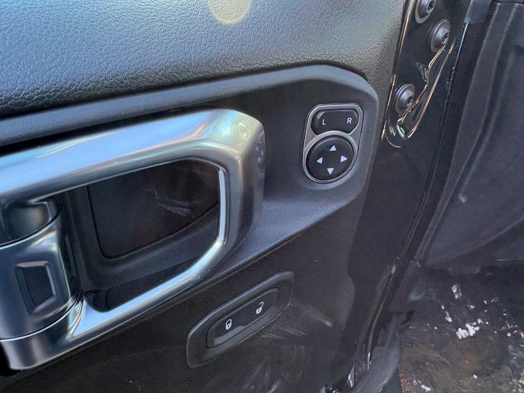 2026 Jeep Gladiator WILLYS in Paspébiac, Quebec - 13 - w1024h768px