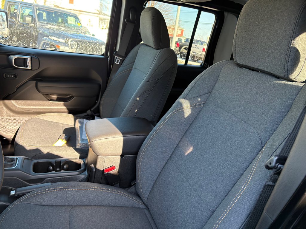 2026 Jeep Gladiator WILLYS in Paspébiac, Quebec - 12 - w1024h768px
