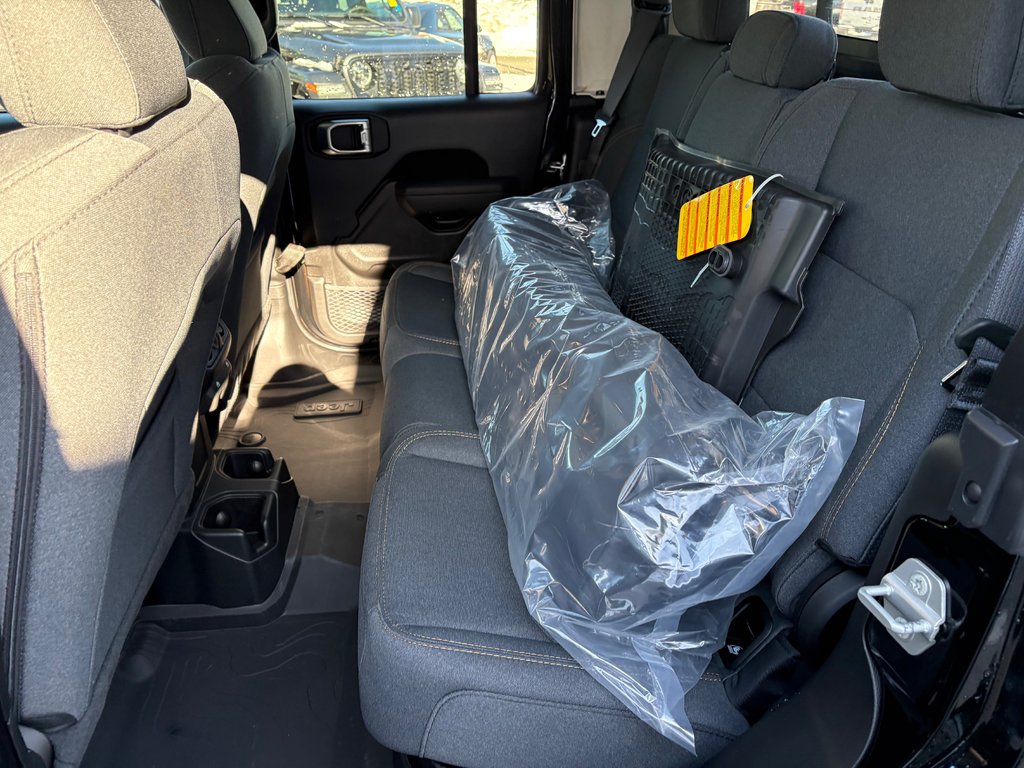 2026 Jeep Gladiator WILLYS in Paspébiac, Quebec - 10 - w1024h768px