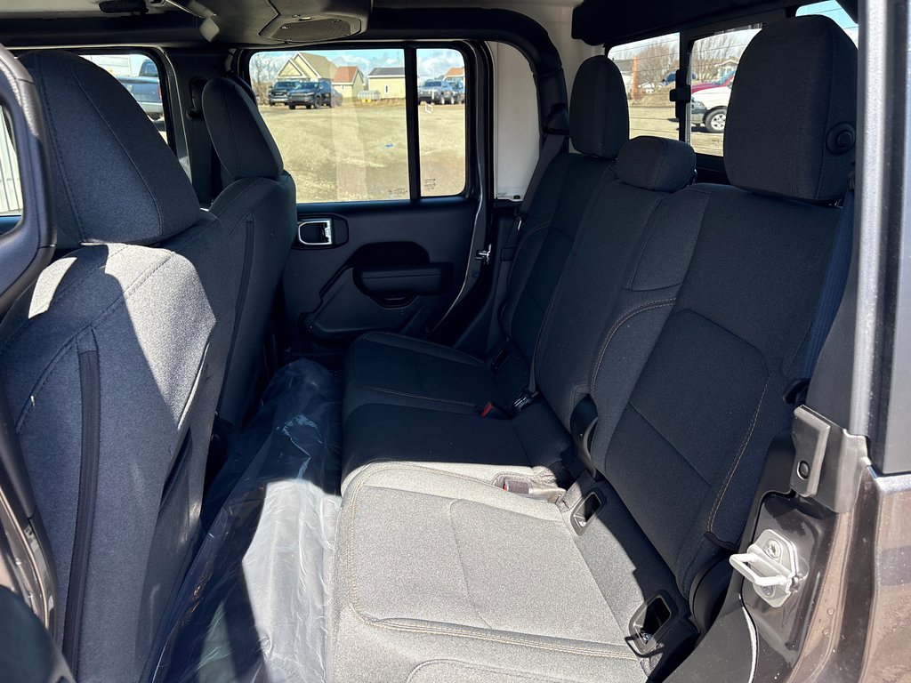 Jeep Gladiator Willys 2026 à Paspébiac, Québec - 10 - w1024h768px