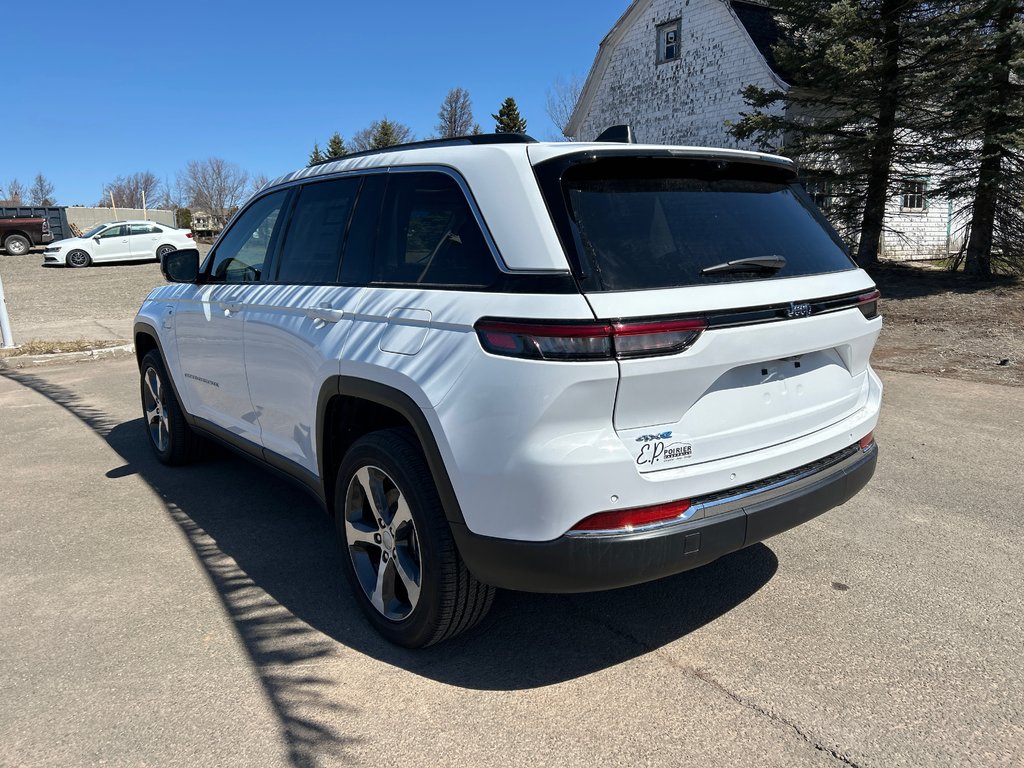 2023  Grand Cherokee 4xe LIMITED HYBRIDE in Paspébiac, Quebec - 10 - w1024h768px