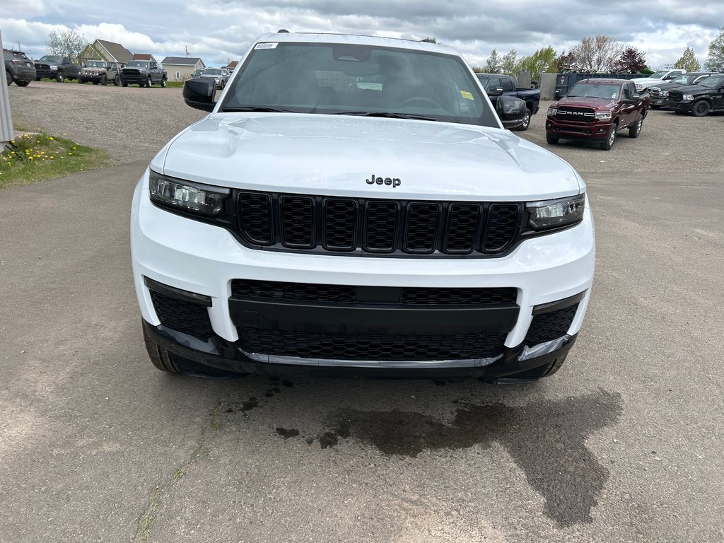 2024  Grand Cherokee L LIMITED in Paspébiac, Quebec - 2 - w1024h768px