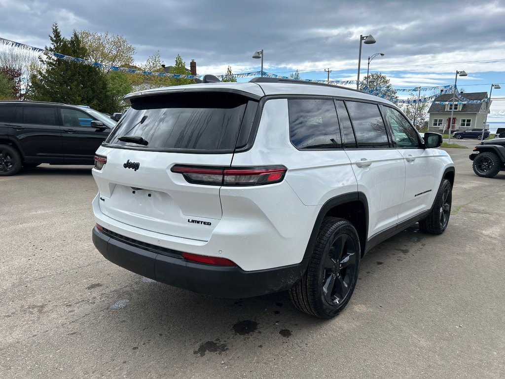 2024  Grand Cherokee L LIMITED in Paspébiac, Quebec - 5 - w1024h768px