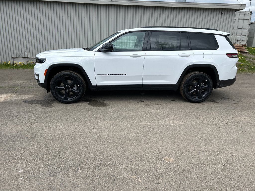 2024  Grand Cherokee L LIMITED in Paspébiac, Quebec - 9 - w1024h768px