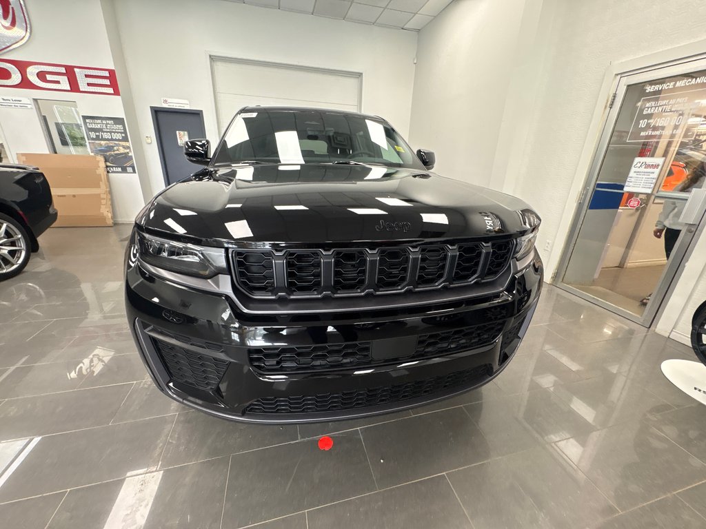 2026 Jeep Grand Cherokee L ALTITUDE in Paspébiac, Quebec - 2 - w1024h768px