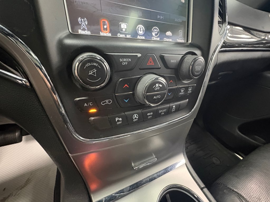 2017 Jeep Grand Cherokee Trailhawk in Paspébiac, Quebec - 23 - w1024h768px