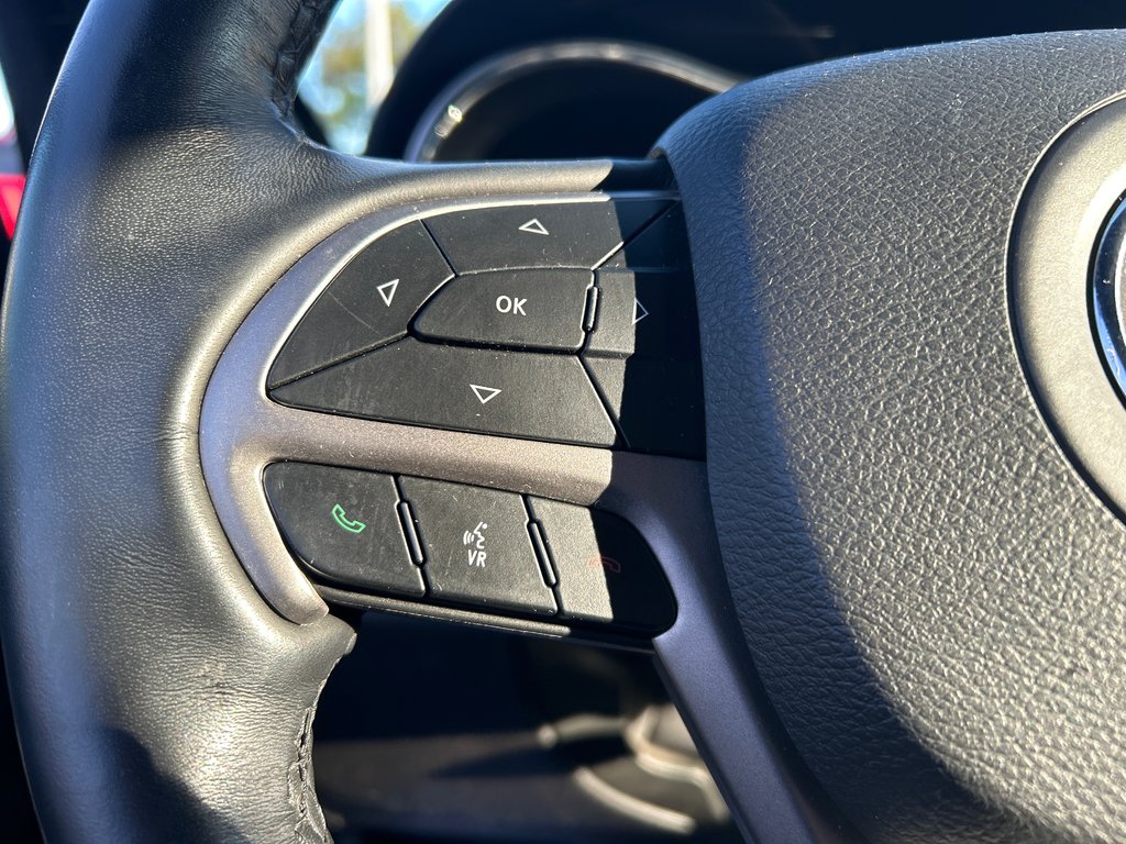 2021  Grand Cherokee Altitude in Paspébiac, Quebec - 19 - w1024h768px