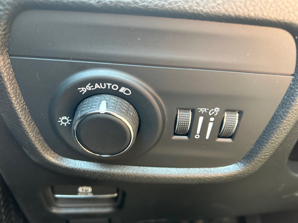 Jeep Grand Cherokee LAREDO ALTITUDE 2025 à Paspébiac, Québec - 20 - w1024h768px