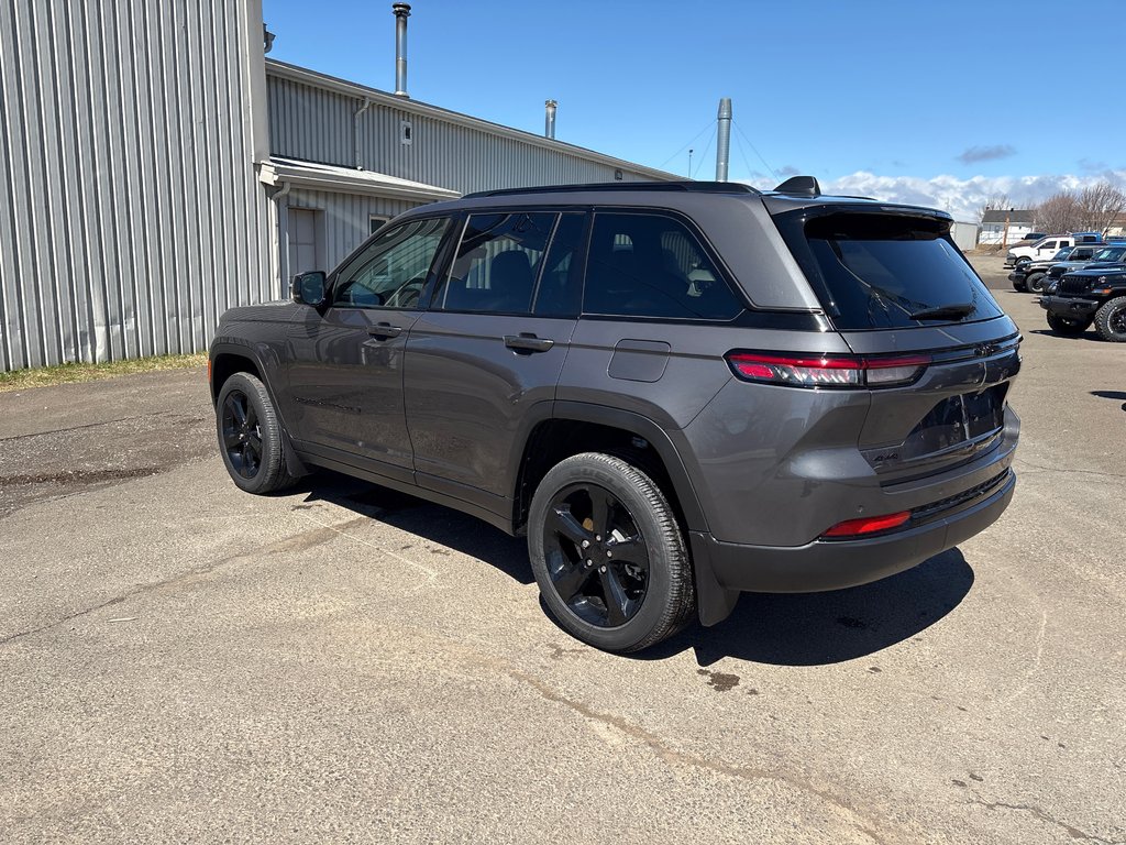 Jeep Grand Cherokee LAREDO ALTITUDE 2025 à Paspébiac, Québec - 7 - w1024h768px
