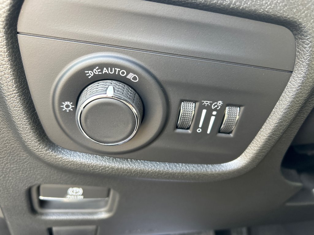 Jeep Grand Cherokee LAREDO ALTITUDE 2025 à Paspébiac, Québec - 20 - w1024h768px
