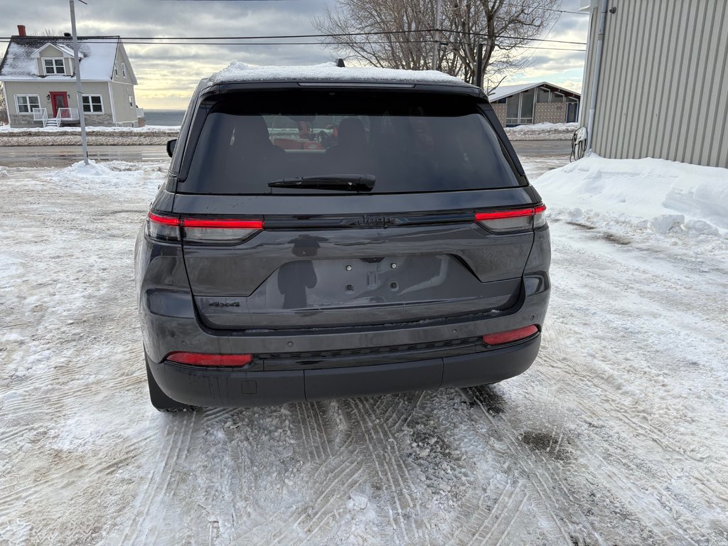 Jeep Grand Cherokee LAREDO ALTITUDE 2025 à Paspébiac, Québec - 7 - w1024h768px
