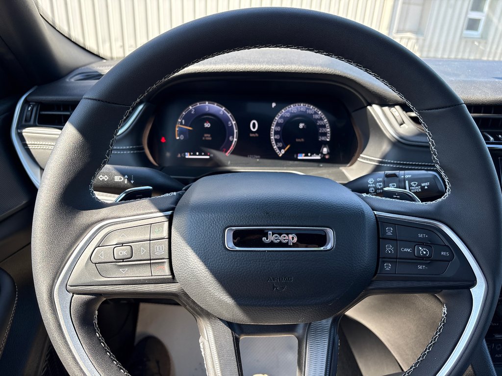 Jeep Grand Cherokee LAREDO ALTITUDE 2025 à Paspébiac, Québec - 16 - w1024h768px