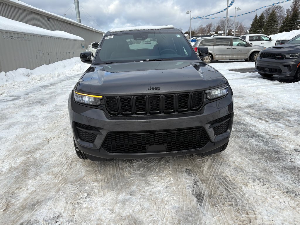 Jeep Grand Cherokee LAREDO ALTITUDE 2025 à Paspébiac, Québec - 3 - w1024h768px
