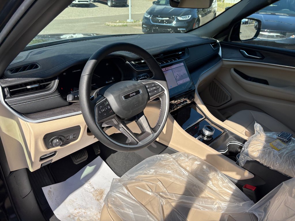 Jeep Grand Cherokee LIMITED 2025 à Paspébiac, Québec - 12 - w1024h768px