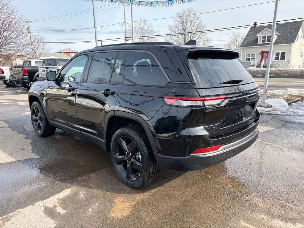 Jeep Grand Cherokee ALTITUDE 2026 à Paspébiac, Québec - 7 - w1024h768px