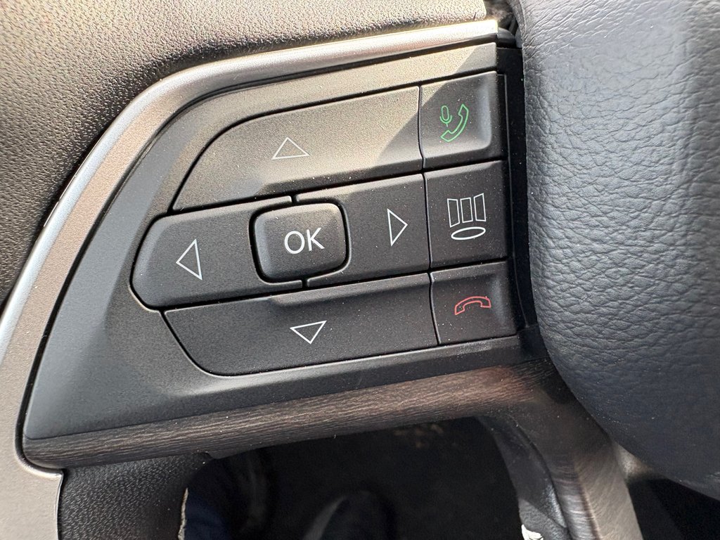 Jeep Grand Cherokee ALTITUDE 2026 à Paspébiac, Québec - 19 - w1024h768px