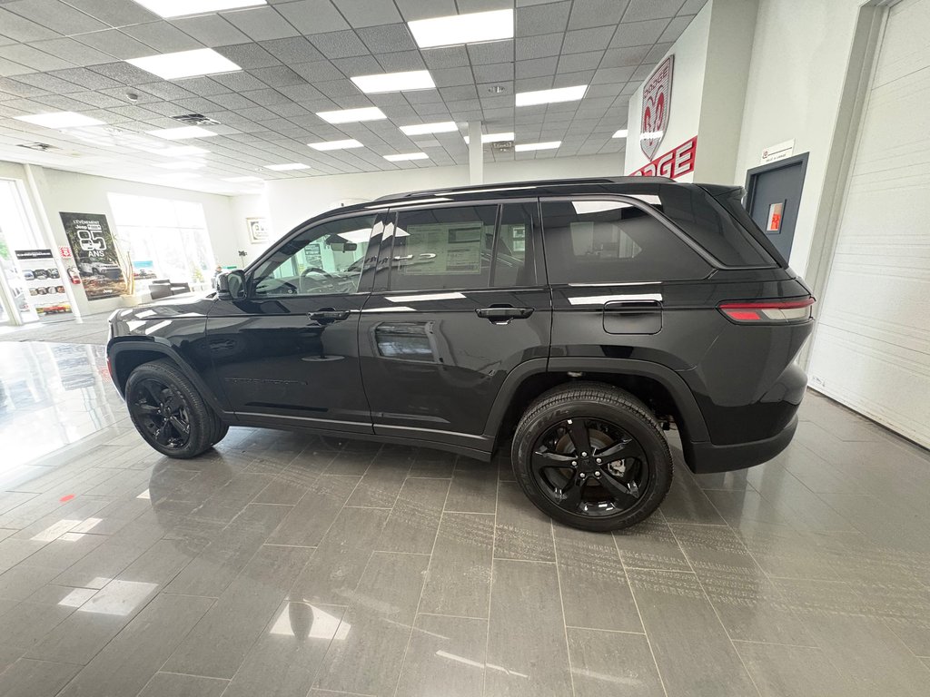 2026 Jeep Grand Cherokee ALTITUDE in Paspébiac, Quebec - 9 - w1024h768px