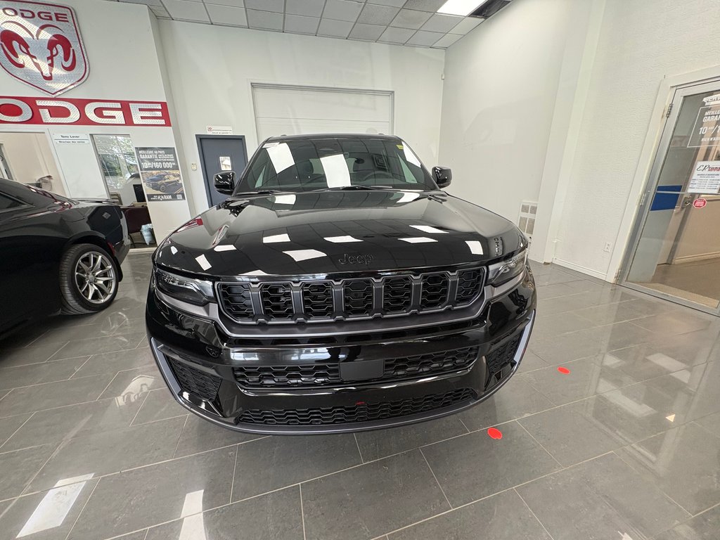 2026 Jeep Grand Cherokee ALTITUDE in Paspébiac, Quebec - 2 - w1024h768px