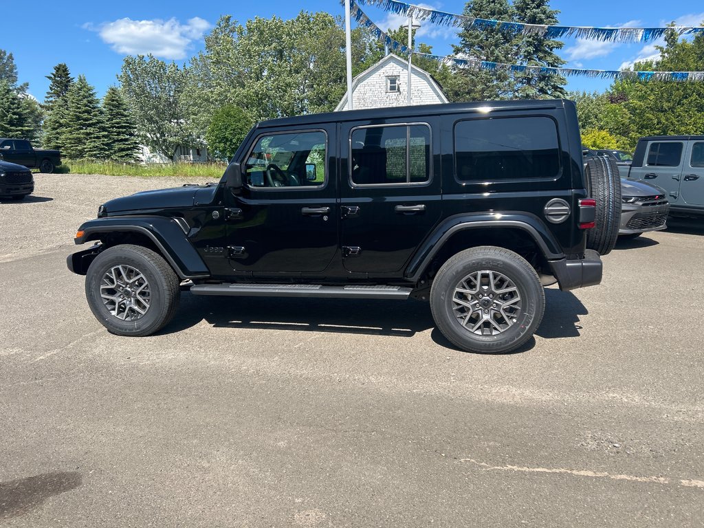 Jeep WRANGLER 4-Door SAHARA 2025 à Paspébiac, Québec - 8 - w1024h768px