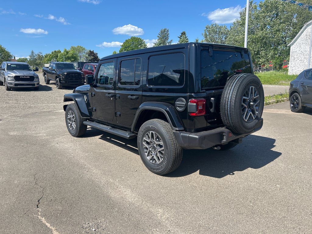 Jeep WRANGLER 4-Door SAHARA 2025 à Paspébiac, Québec - 7 - w1024h768px