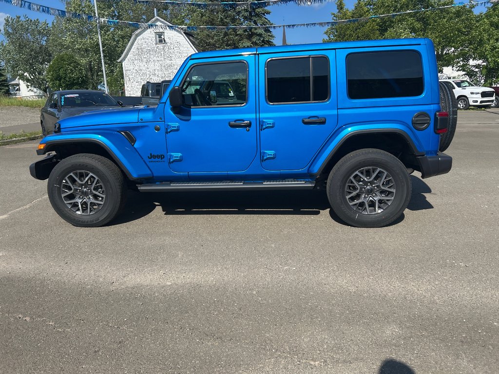 Jeep WRANGLER 4-Door SAHARA 2025 à Paspébiac, Québec - 8 - w1024h768px