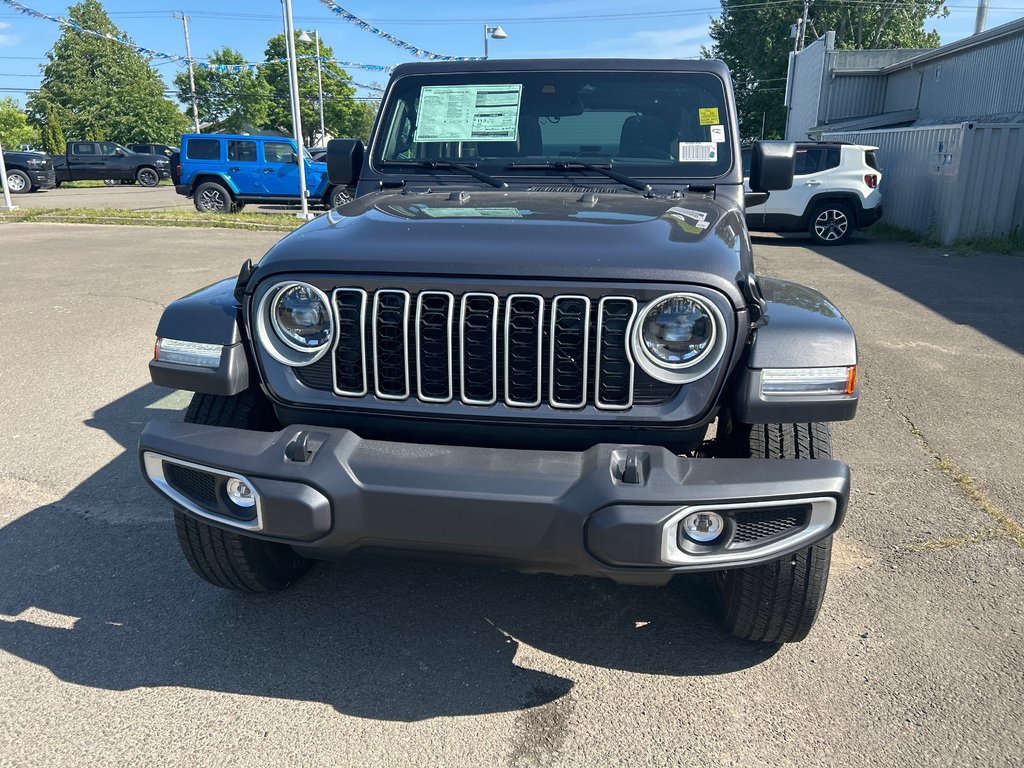 Jeep WRANGLER 4-Door SAHARA 2025 à Paspébiac, Québec - 2 - w1024h768px