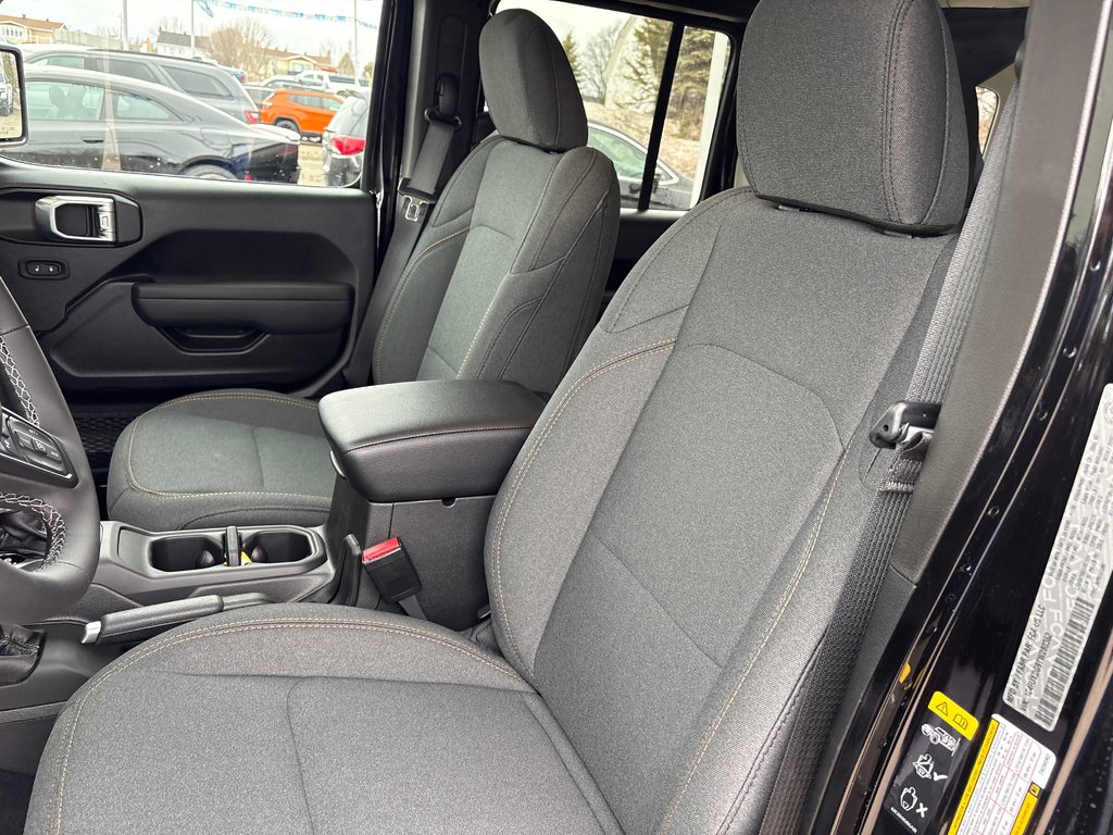 2026 Jeep Wrangler 4-Door WILLYS in Paspébiac, Quebec - 13 - w1024h768px