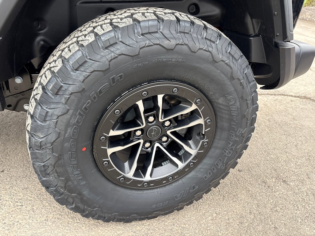 2026 Jeep Wrangler 4-Door WILLYS in Paspébiac, Quebec - 11 - w1024h768px