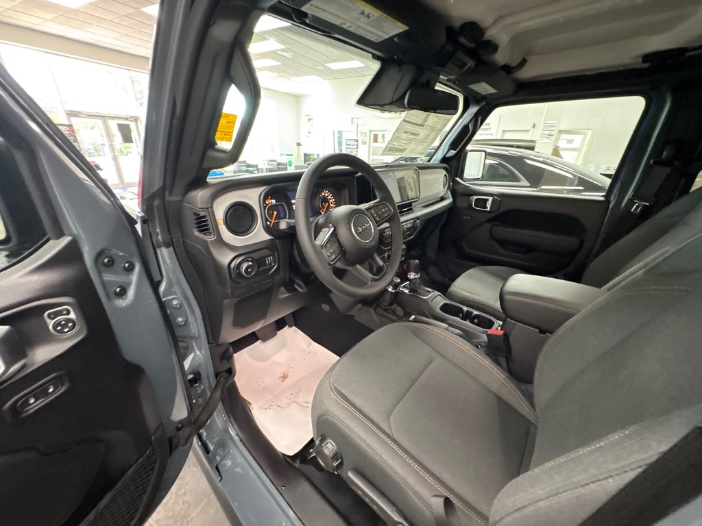 Jeep Wrangler 4-Door WILLYS 2026 à Paspébiac, Québec - 12 - w1024h768px