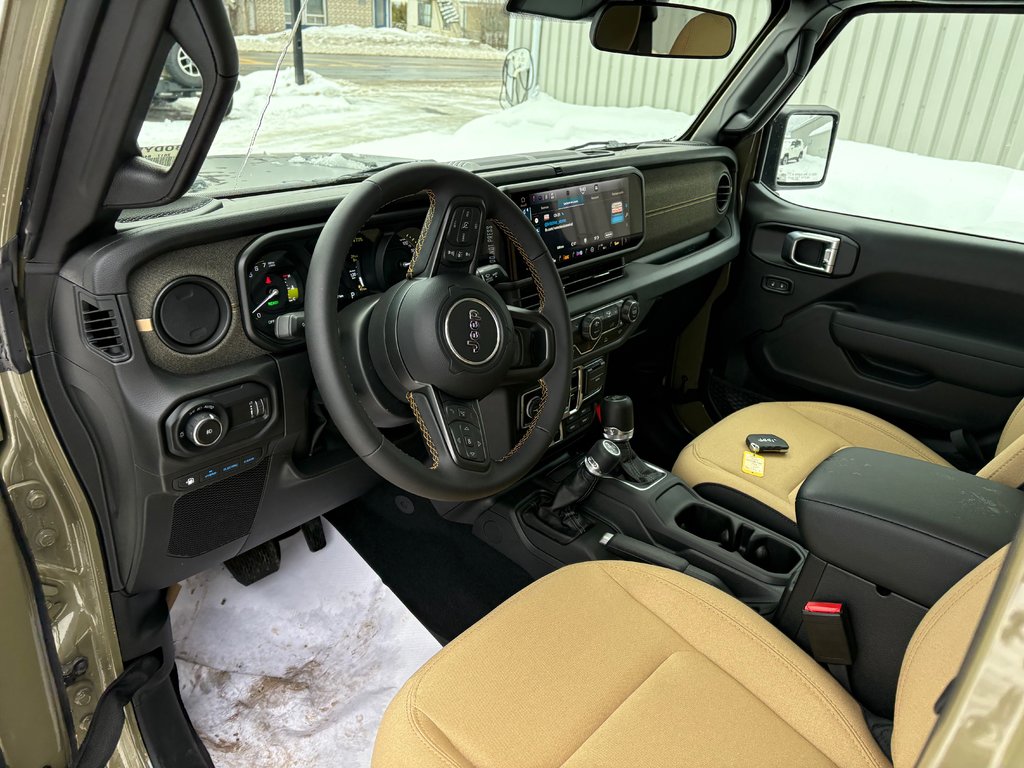 2025 Jeep Wrangler 4XE WILLYS 41 in Paspébiac, Quebec - 19 - w1024h768px