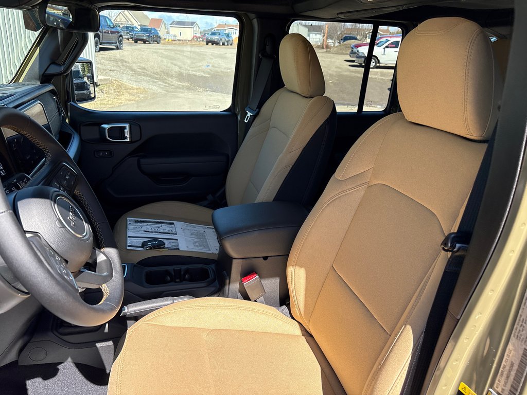 Jeep Wrangler 4XE WILLYS 41 2025 à Paspébiac, Québec - 11 - w1024h768px