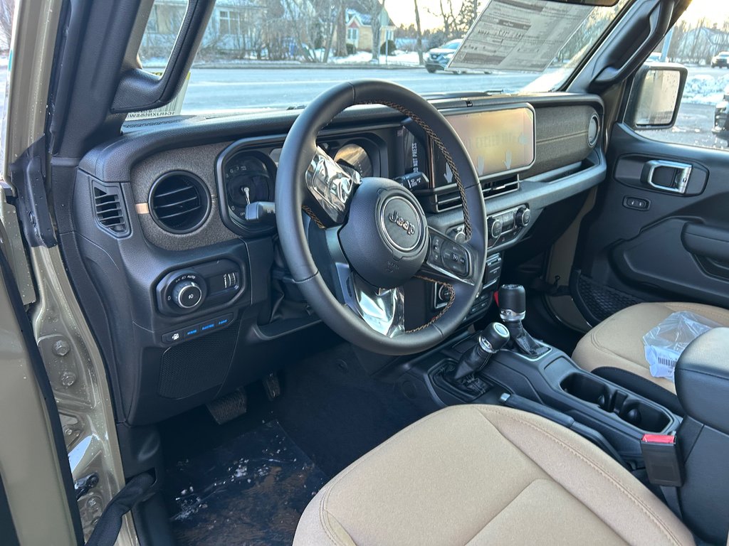 2025 Jeep Wrangler 4xe WILLYS 41 in Paspébiac, Quebec - 13 - w1024h768px