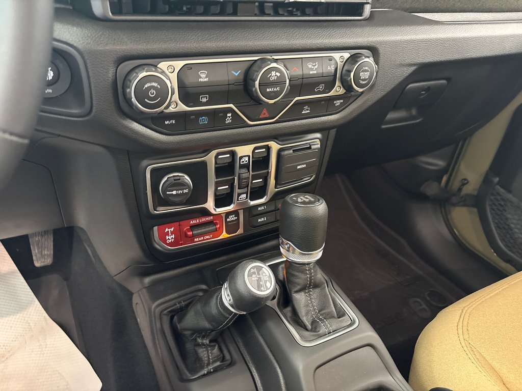 Jeep Wrangler 4xe Willys '41 2025 à Paspébiac, Québec - 11 - w1024h768px