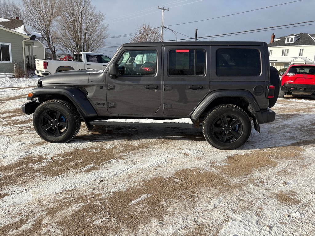 Jeep Wrangler Unlimited Sahara Altitude 2020 à Paspébiac, Québec - 8 - w1024h768px