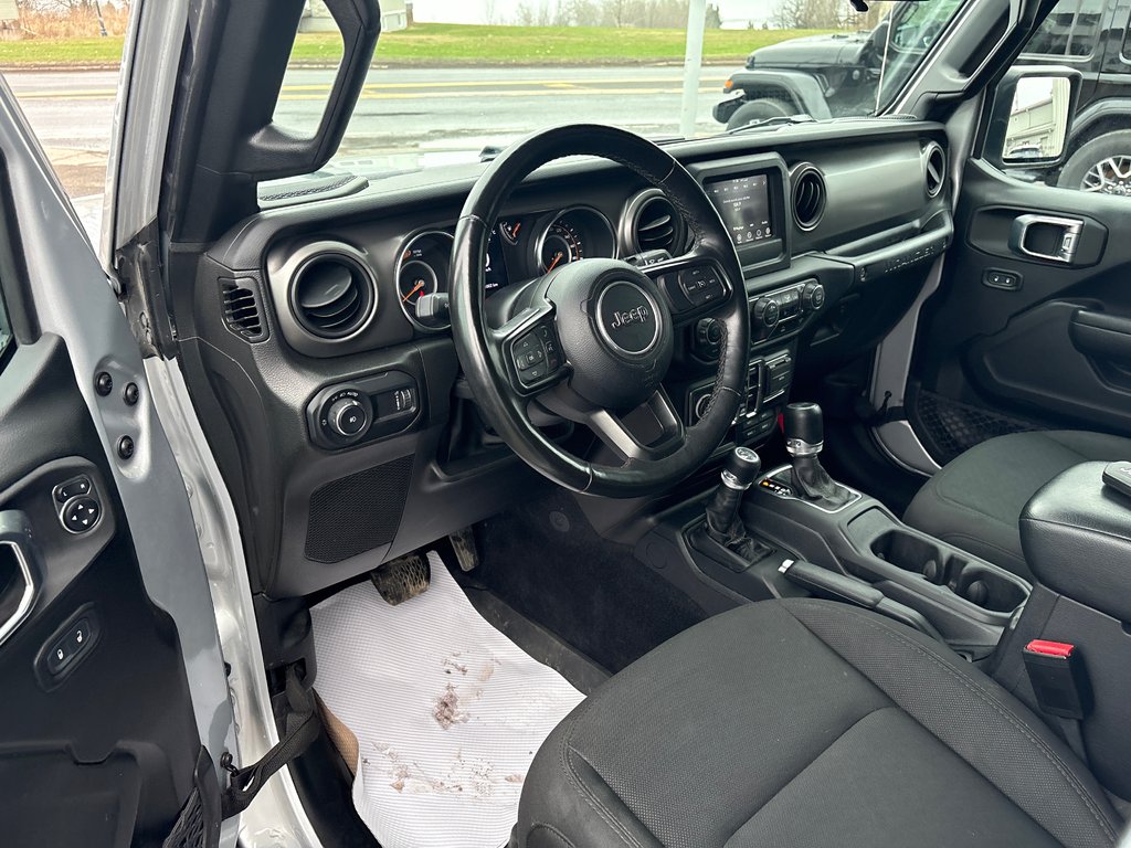 2023 Jeep Wrangler Willys in Paspébiac, Quebec - 19 - w1024h768px