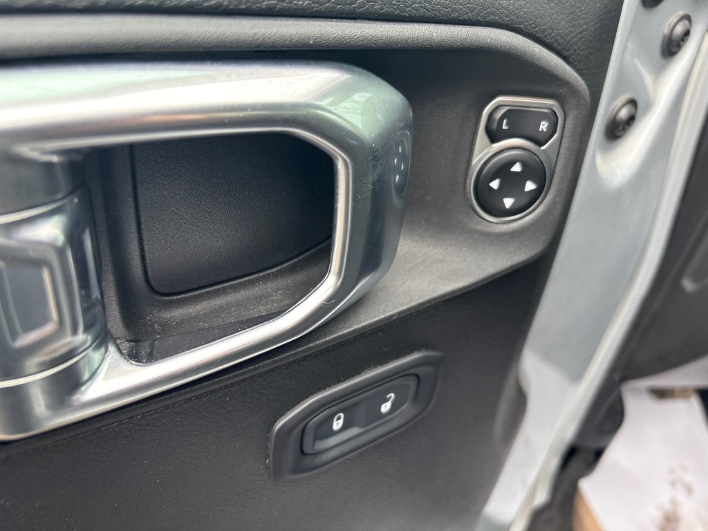 2023 Jeep Wrangler Willys in Paspébiac, Quebec - 20 - w1024h768px