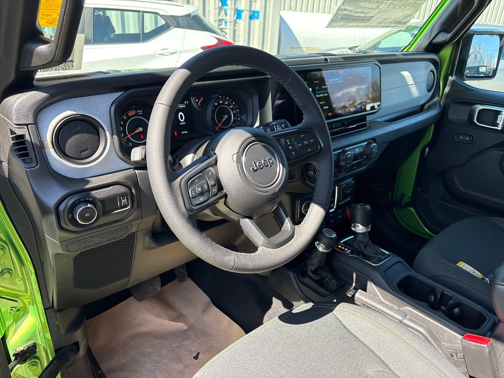 Jeep Wrangler SPORT S 2026 à Paspébiac, Québec - 9 - w1024h768px