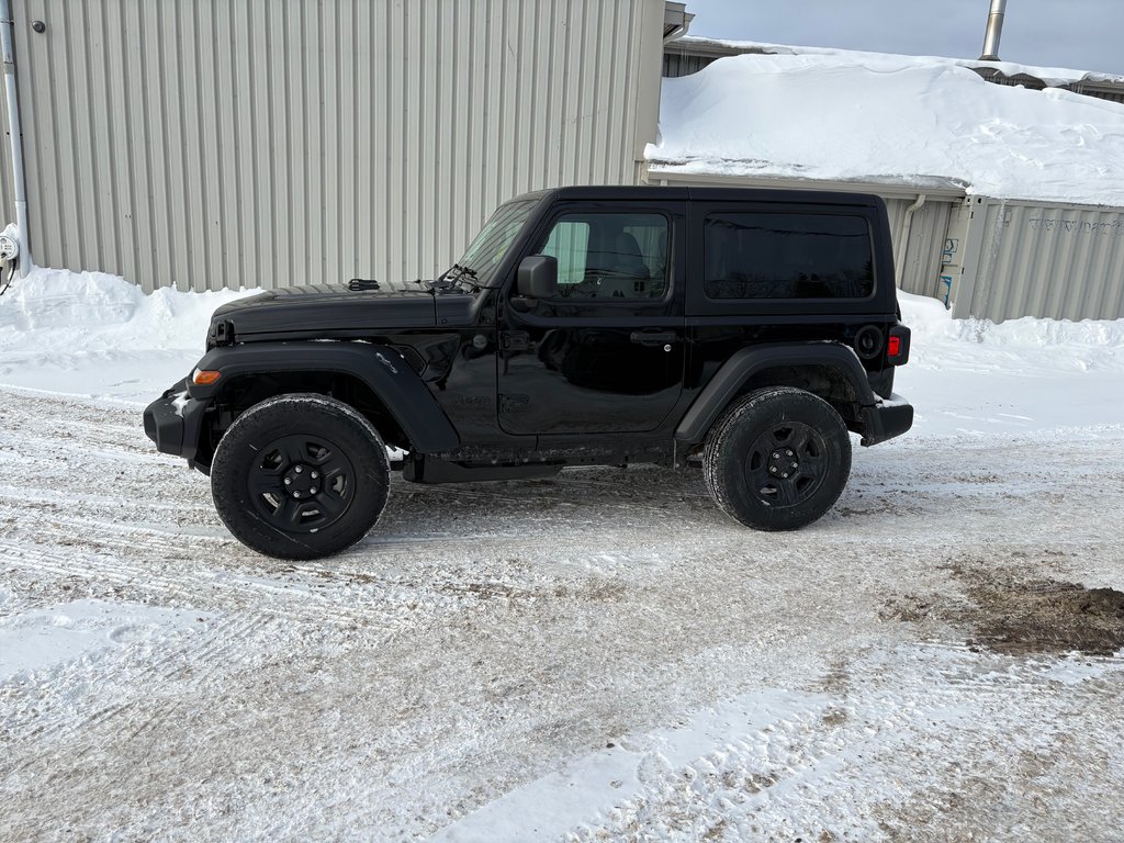 Jeep Wrangler SPORT 2026 à Paspébiac, Québec - 8 - w1024h768px