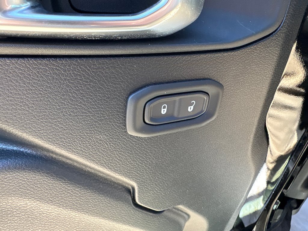 Jeep Wrangler SPORT 2026 à Paspébiac, Québec - 10 - w1024h768px