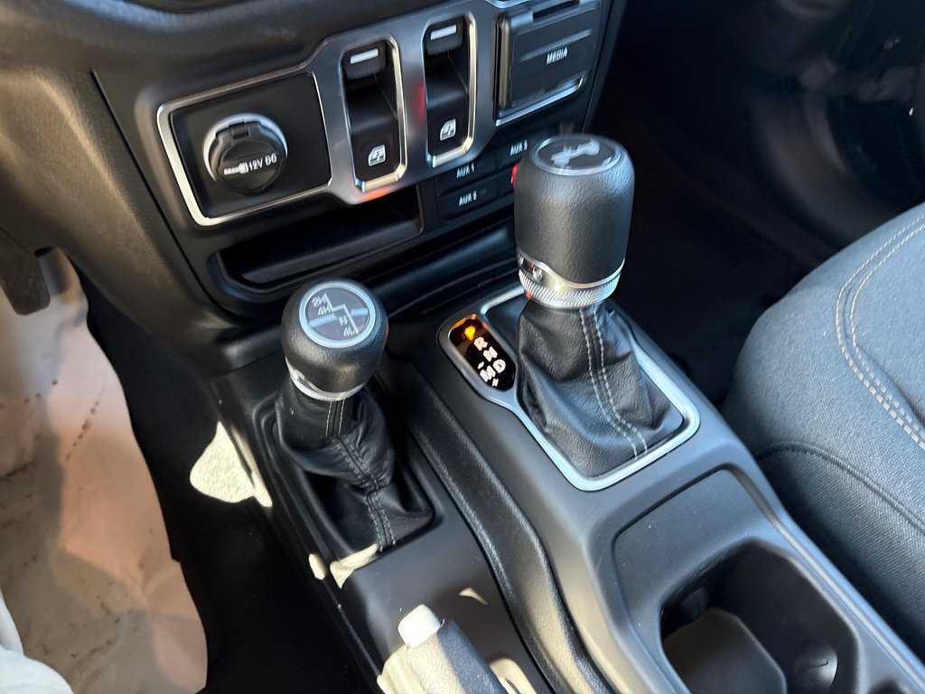 Jeep Wrangler SPORT 2026 à Paspébiac, Québec - 11 - w1024h768px