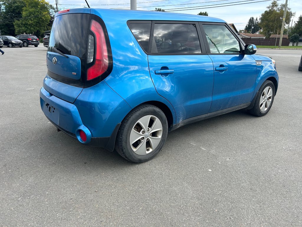 2015  Soul LX + in Paspébiac, Quebec - 3 - w1024h768px