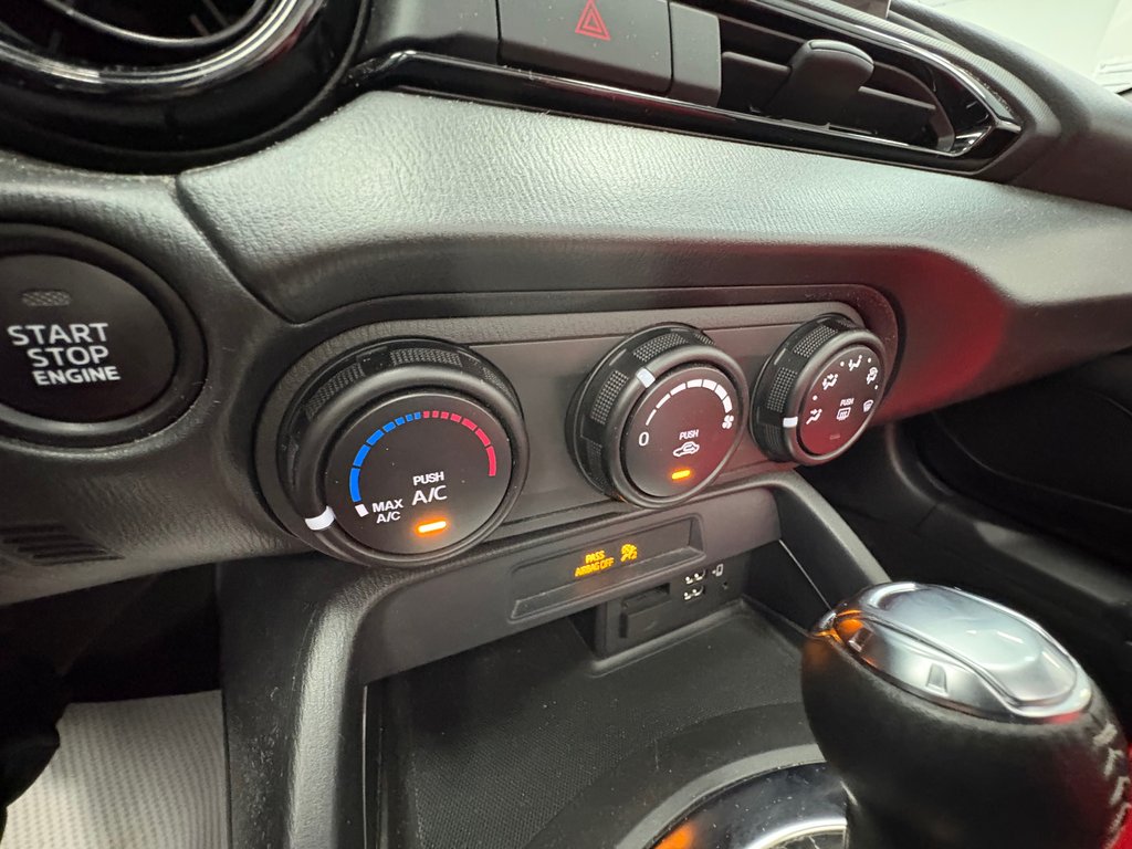 2022 Mazda MX-5 GS in Paspébiac, Quebec - 14 - w1024h768px