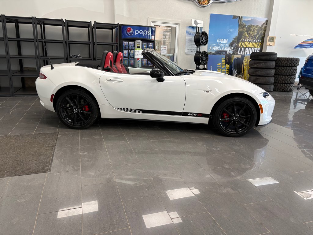 2022 Mazda MX-5 GS in Paspébiac, Quebec - 4 - w1024h768px