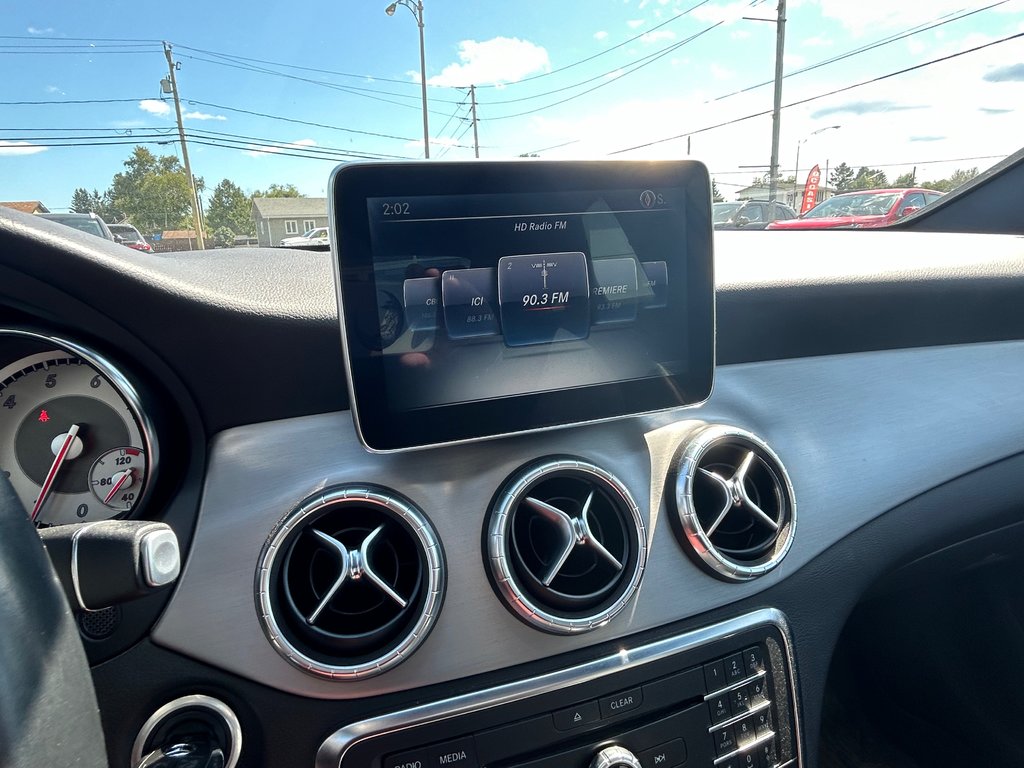 2015  CLA-Class CLA 250 in Paspébiac, Quebec - 16 - w1024h768px