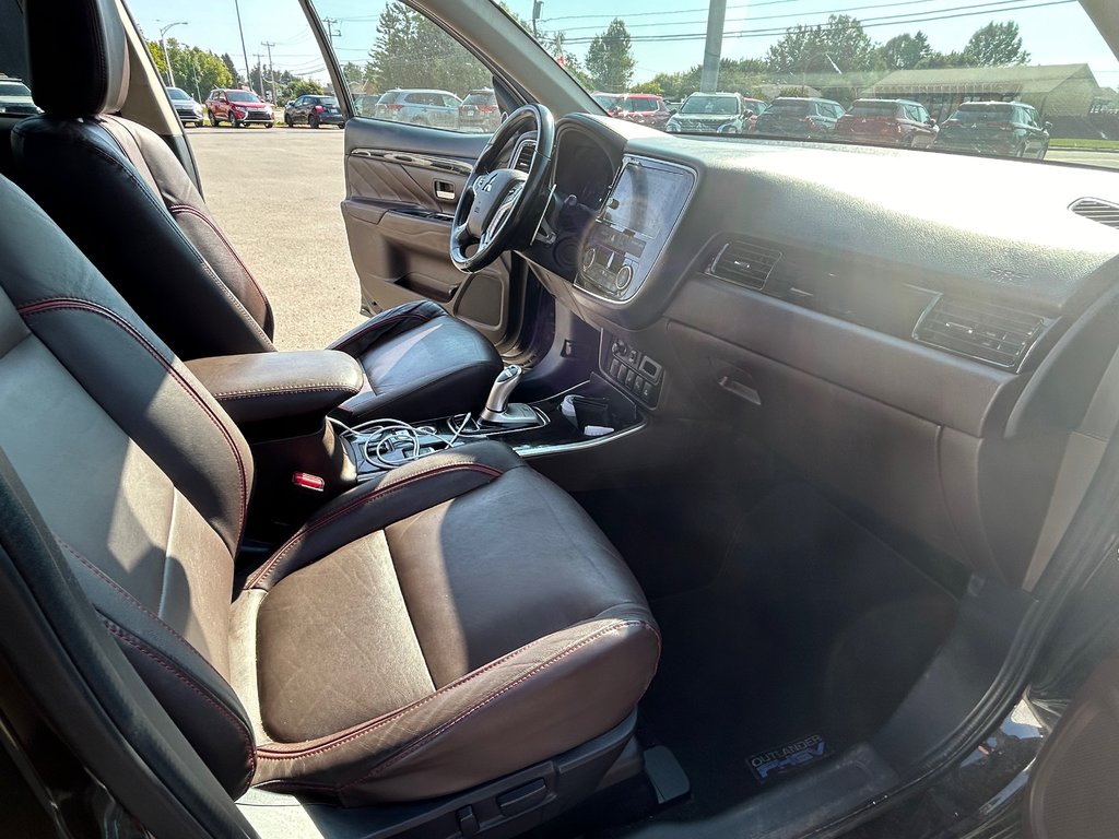 2018  OUTLANDER PHEV GT-S in Paspébiac, Quebec - 12 - w1024h768px