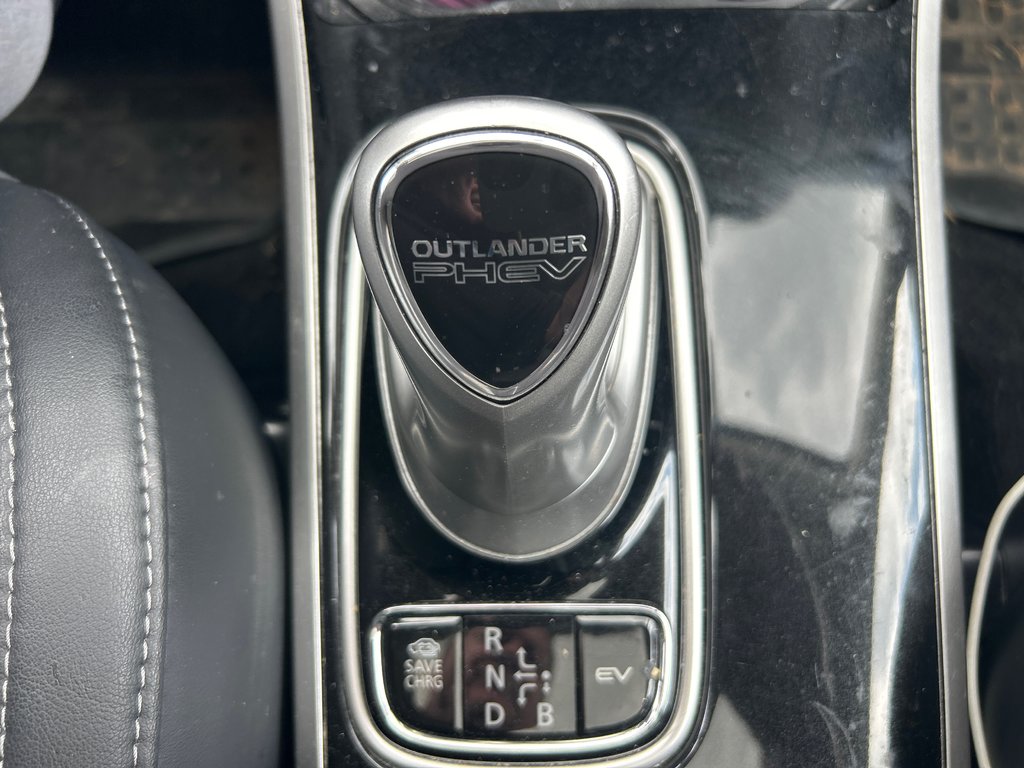 Mitsubishi OUTLANDER PHEV LE 2022 à Paspébiac, Québec - 24 - w1024h768px