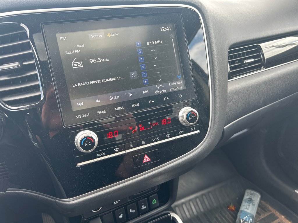 Mitsubishi OUTLANDER PHEV LE 2022 à Paspébiac, Québec - 21 - w1024h768px