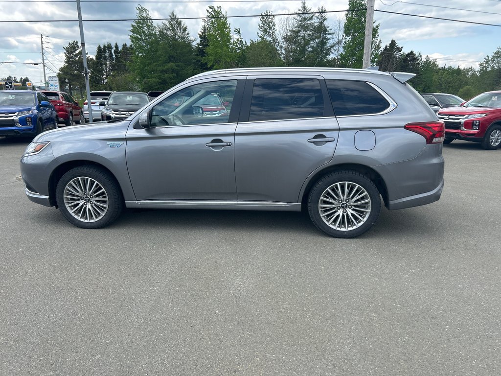 Mitsubishi OUTLANDER PHEV LE 2022 à Paspébiac, Québec - 8 - w1024h768px