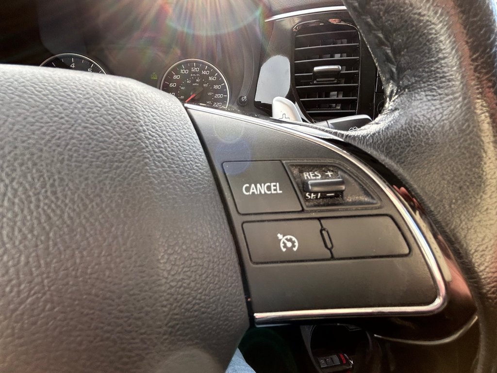 2016 Mitsubishi Outlander SE in Paspébiac, Quebec - 11 - w1024h768px