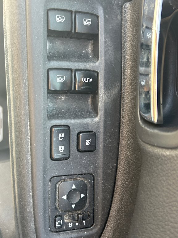 2017 Mitsubishi Outlander SE in Chandler, Quebec - 12 - w1024h768px